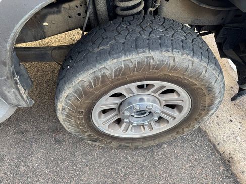 Used 2005 Ford F350 Lariat image 14