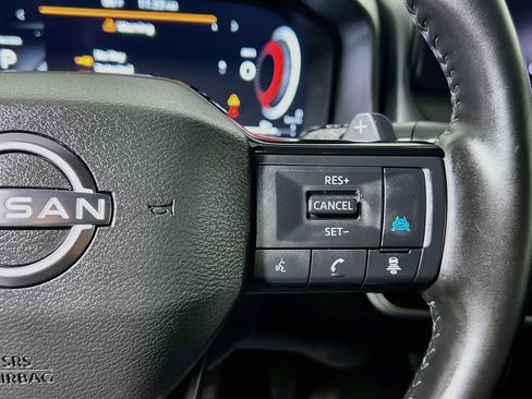 Used 2025 Nissan Rogue SL w/ SL Premium Package FWD image 19