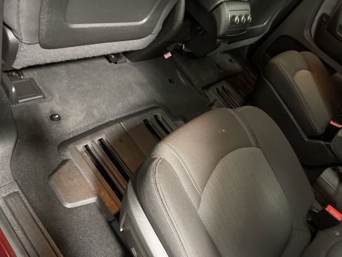 Used 2015 Chevrolet Traverse LT w/ Style and Technology Package image 19