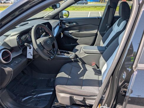 New 2026 Chevrolet Trax RS w/ Sunroof Package FWD image 10