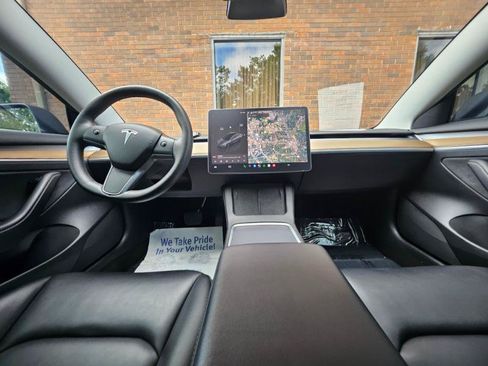 Used 2023 Tesla Model 3 Standard Range RWD image 34