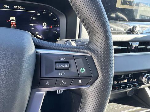 New 2026 Mitsubishi Outlander SEL image 17