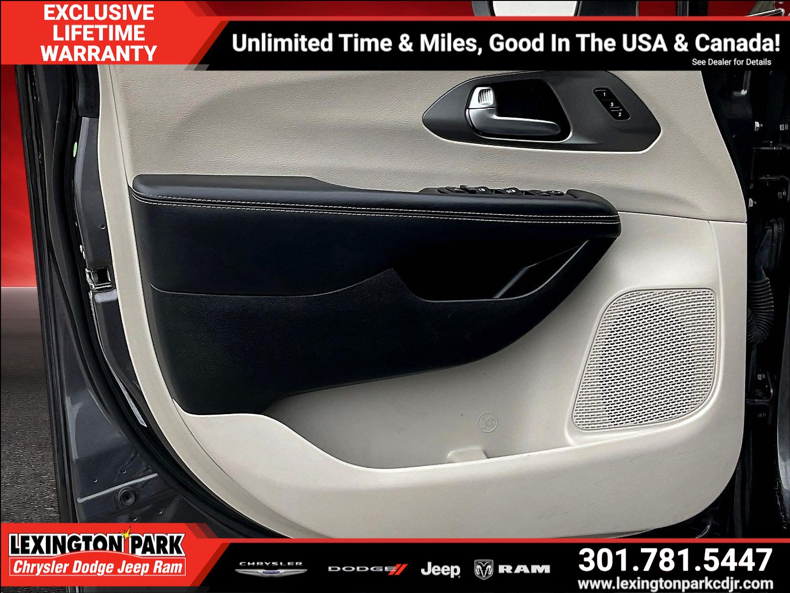 Used 2023 Chrysler Pacifica Touring-L FWD image 19