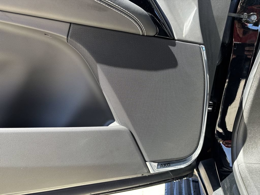 Certified 2025 Cadillac Escalade V AWD/4WD image 30