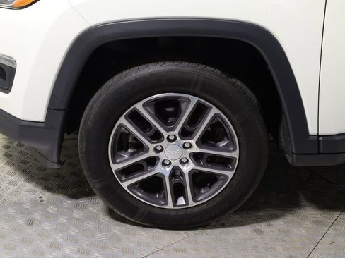 Used 2020 Jeep Compass Latitude w/ Cold Weather Group image 34