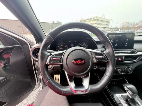 Used 2021 Kia Forte GT-Line image 14