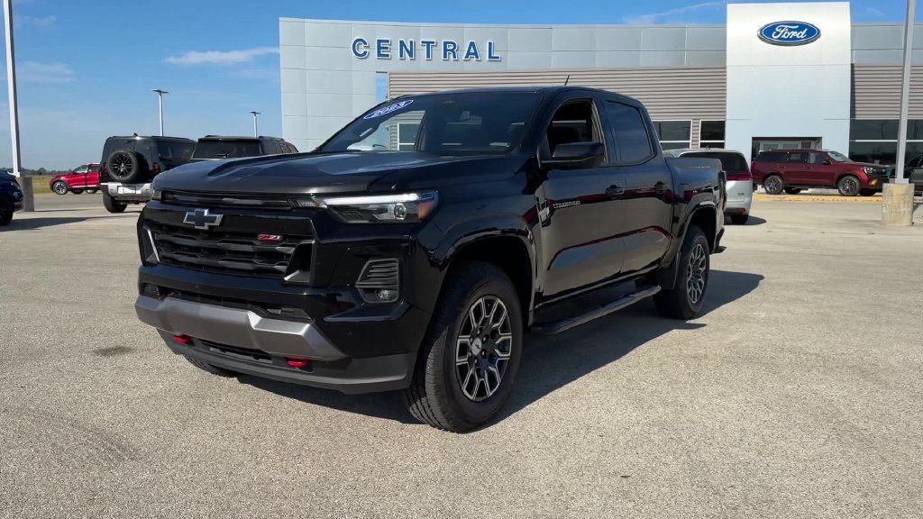 Used 2023 Chevrolet Colorado Z71 w/ Advanced Trailering Package AWD/4WD image 20