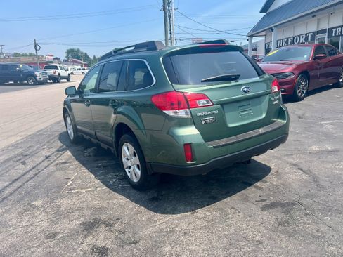 Used 2011 Subaru Outback 2.5i Premium w/ All-Weather Pkg AWD/4WD image 7