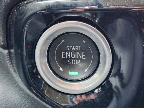 Used 2025 Chevrolet Silverado 1500 LT image 24