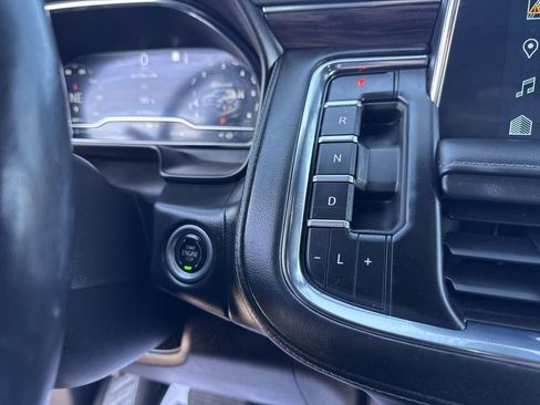 Used 2022 Chevrolet Tahoe Z71 w/ Z71 Off-Road Package AWD/4WD image 20