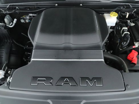 Used 2023 RAM 1500 Laramie AWD/4WD image 18