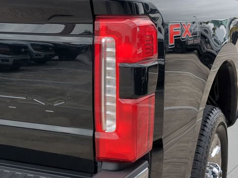 New 2026 Ford F250 Lariat w/ Lariat Premium Package image 40