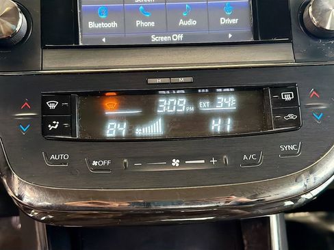 Used 2015 Toyota Avalon XLE image 15