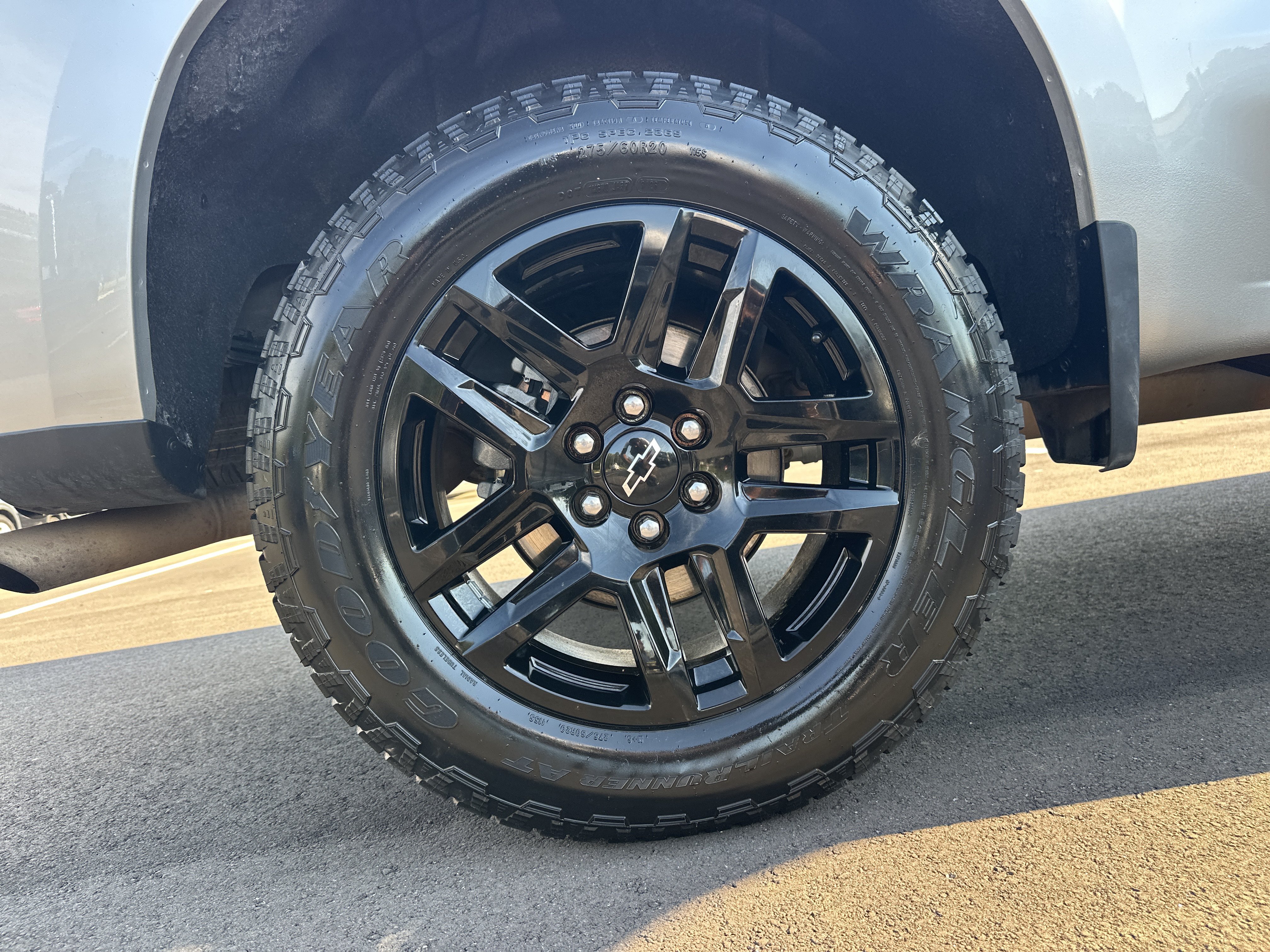 Used 2022 Chevrolet Silverado 1500 Custom w/ LPO, Dark Essentials Package AWD/4WD image 18