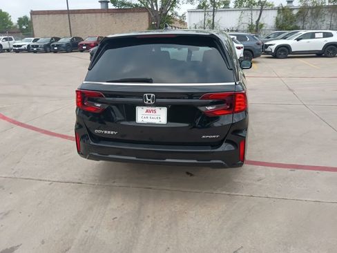 Used 2025 Honda Odyssey Sport-L image 11