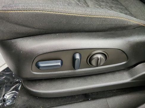 Used 2023 Chevrolet Equinox LT AWD/4WD image 11