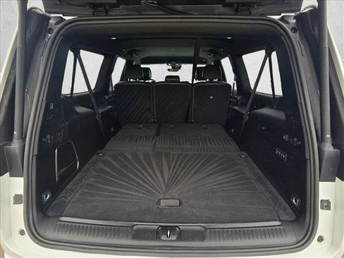 Used 2024 Jeep Wagoneer L Series III w/ Flexible Seating Group AWD/4WD image 6