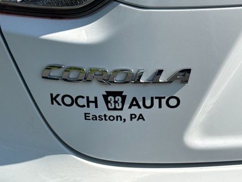 Certified 2024 Toyota Corolla SE FWD image 17