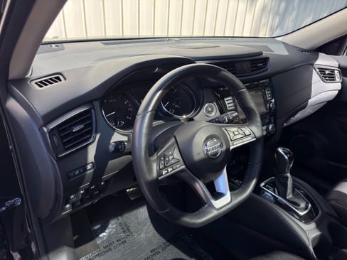 Used 2019 Nissan Rogue SL w/ Premium Package AWD/4WD image 13