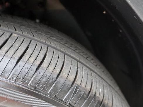 Used 2025 Hyundai Tucson SE image 40