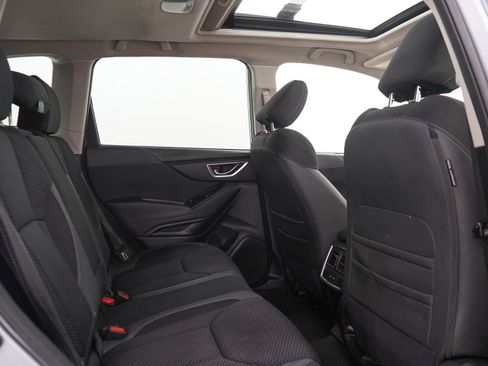 Used 2020 Subaru Forester Premium AWD/4WD image 12