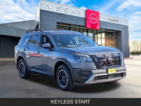 New 2025 Nissan Pathfinder Rock Creek image 2