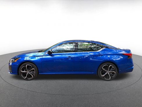 Used 2025 Nissan Altima 2.5 SR image 4