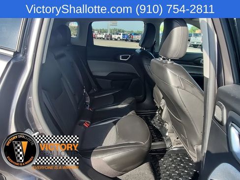 Certified 2022 Jeep Compass Latitude w/ Sun and Sound Group AWD/4WD image 35