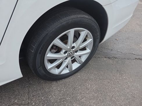 Used 2013 Volkswagen Jetta SE image 8