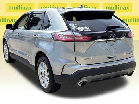 Used 2020 Ford Edge Titanium w/ Equipment Group 301A FWD image 10