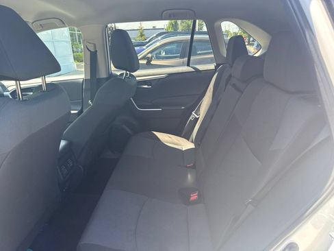Used 2025 Toyota RAV4 XLE FWD image 8