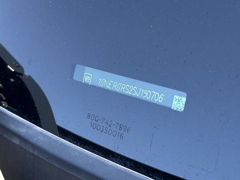 Used 2025 Chevrolet Traverse LT FWD image 34
