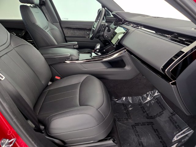 Used 2025 Land Rover Range Rover Sport Dynamic SE AWD/4WD image 3