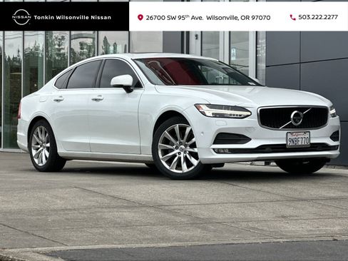Used 2017 Volvo S90 T6 Momentum w/ Vision Package image 1