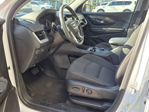 Used 2023 GMC Terrain SLE w/ Driver Convenience Package FWD image 13