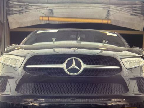 Used 2022 Mercedes-Benz A 220 image 3