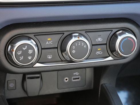 Used 2023 Nissan Versa SV image 24