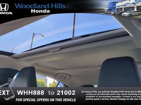 Used 2024 Toyota Prius XLE FWD image 18
