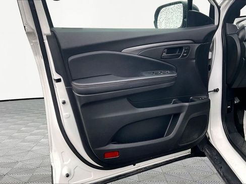 Used 2022 Honda Pilot TrailSport image 23