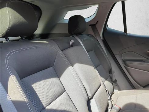 Used 2024 GMC Terrain SLE image 21