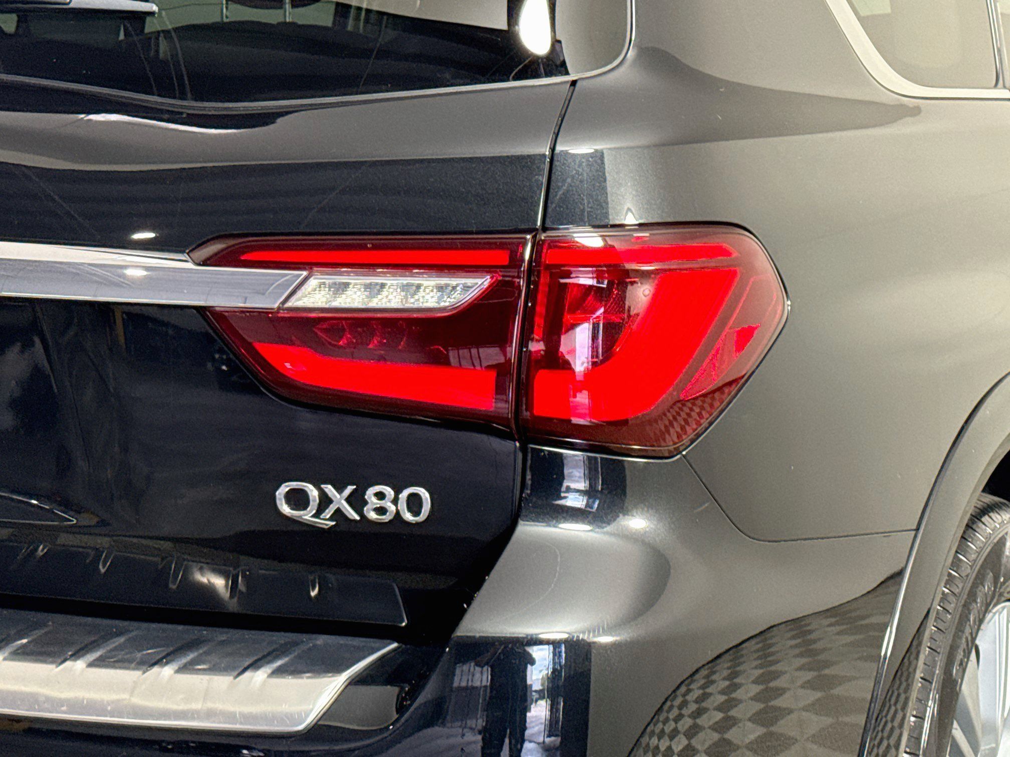 Used 2024 INFINITI QX80 Luxe w/ Cargo Package AWD/4WD image 34