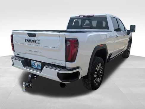 Used 2024 GMC Sierra 2500 Denali Ultimate w/ Max Trailering Package AWD/4WD image 3