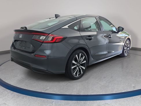 Used 2024 Honda Civic EX-L image 5