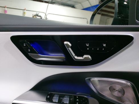 Used 2025 Mercedes-Benz C 300 C 300 image 28