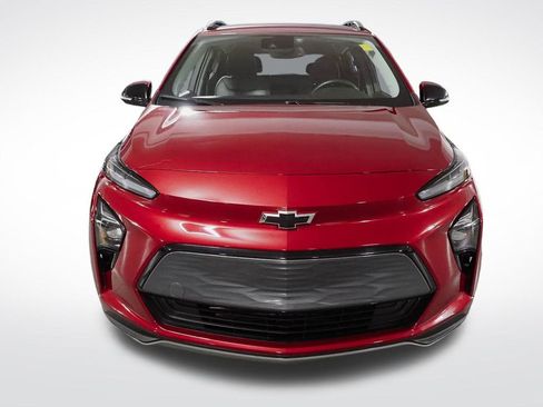 Used 2023 Chevrolet Bolt EUV LT w/ Convenience Package image 2