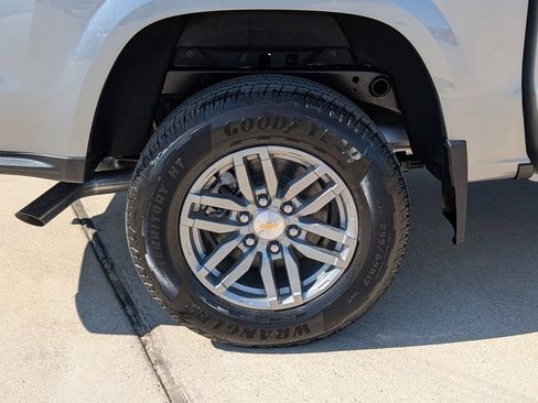 Used 2026 Chevrolet Colorado LT w/ Advanced Trailering Package RWD image 3