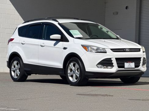 Used 2014 Ford Escape SE w/ Equipment Group 201A image 7
