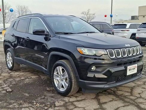 Certified 2022 Jeep Compass Latitude image 2
