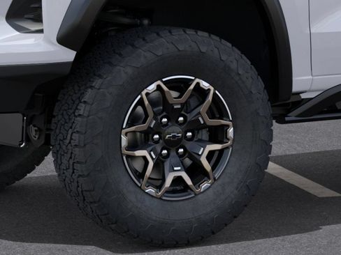 New 2026 Chevrolet Colorado ZR2 w/ Technology Package AWD/4WD image 9