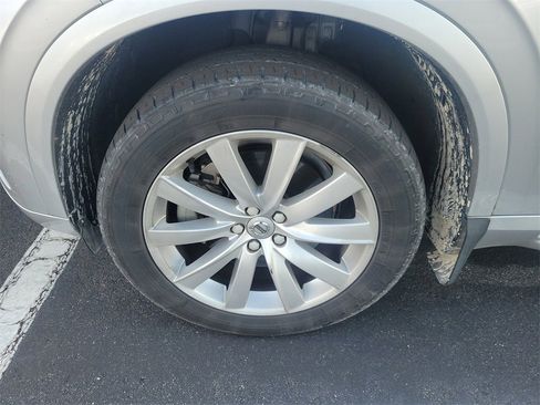 Used 2016 Volvo XC90 T6 Momentum w/ Momentum Plus Package image 5